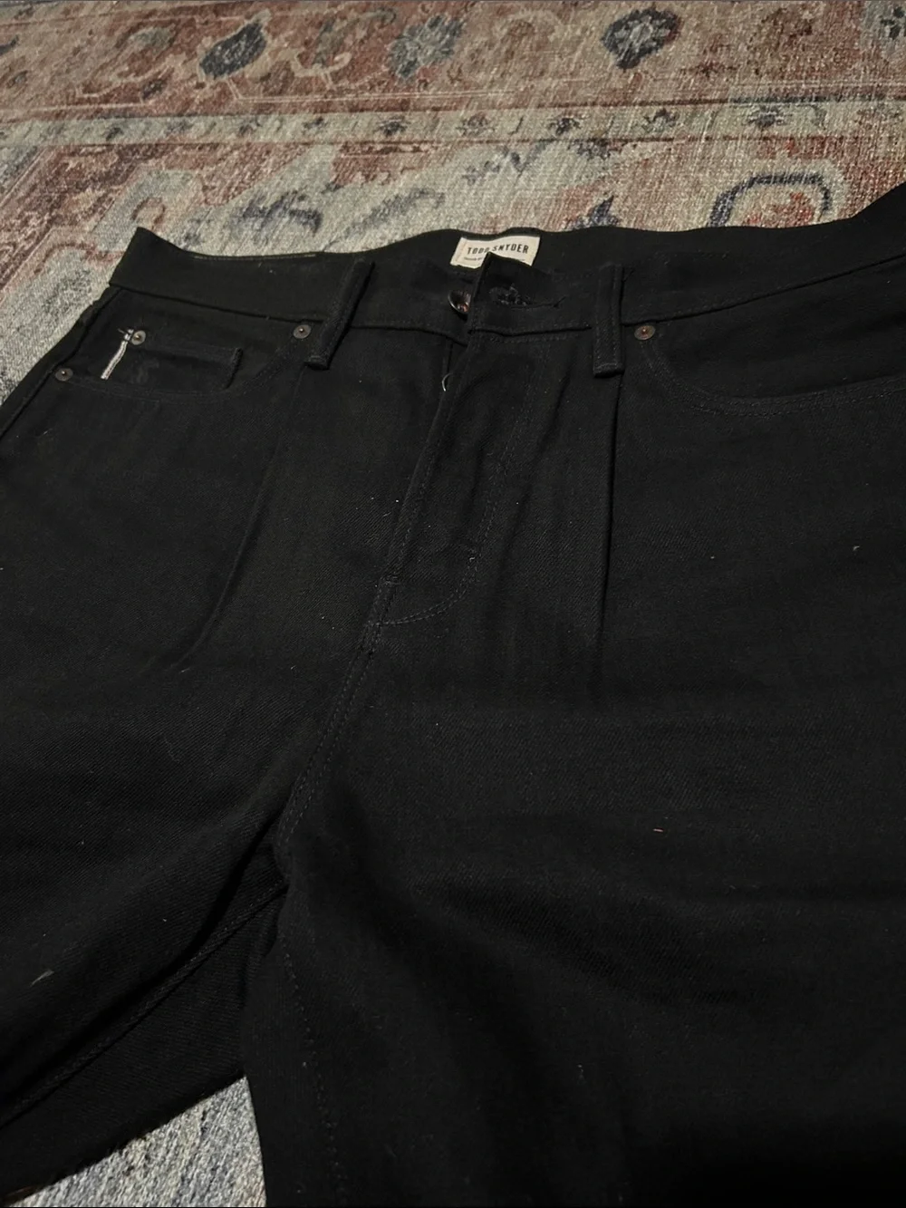 Pleated Selvedge Relaxed Fit Denim